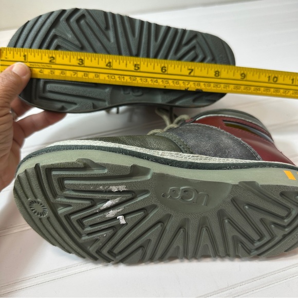 UGG Star Wars Boots - Picture 7 of 7